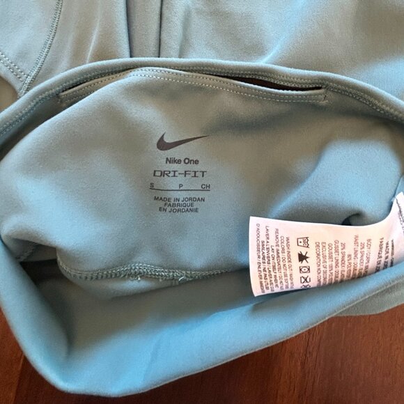 Nike Dri-Fit Women's High-Waist Bike Athletic Shorts Size Small Green - Picture 6 of 13